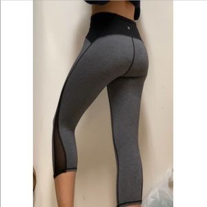 LULULEMON train times crop mesh leggings SIZE 4